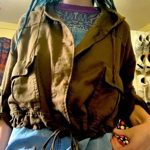 CUTE SHORT BROWN JACKET